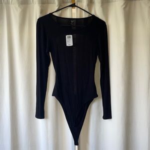 Windsor NWT Long Sleeve Bodysuit with Cut‑Out Back Size L